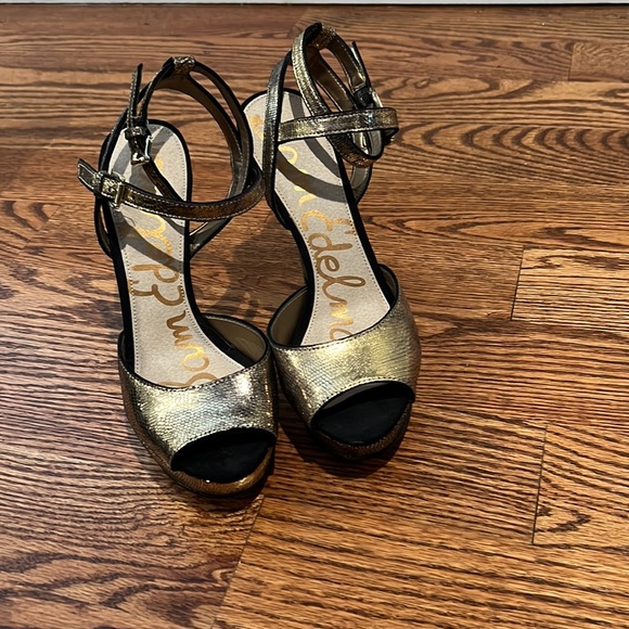 Sam Edelman Gold & Black Stiletto Strappy Heels - Picture 2 of 6